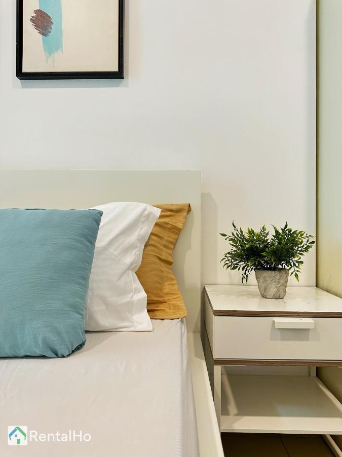 Appartamento Quiet With Balcony And Roof Pool In Marina Dubai
